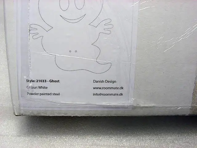 Foto do aviso oficial: Roommate Luz de parede — risco: Choque elétrico