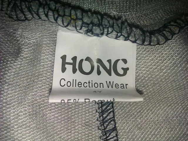 Foto uit de officiële melding: Hong Kinderbroeken — risico: Verwonding