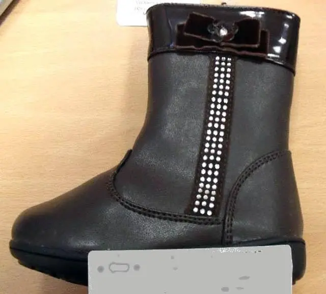 Photo de l’avis officiel: Deb &amp; Dan Chaussures pour bébés — risque: Étouffement