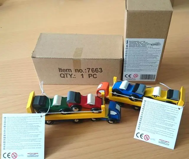 Foto dell’avviso ufficiale: Small foot Company Transporter "Racing" Set of 2 Auto giocattolo — rischio: Ostruzione delle vie aeree