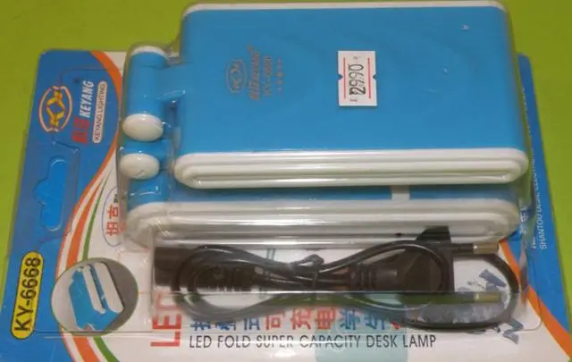 Foto do aviso oficial: Keyang LED Fold Super Capacity Desk Lamp Candeeiro de mesa — risco: Choque elétrico & Incêndio