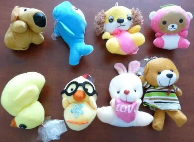 Photo from the official notice: Menta Limón soft toy with key-ring — choking risk