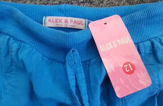 Foto uit de officiële melding: Alex &amp; Paul Kindershorts — risico: Verwonding