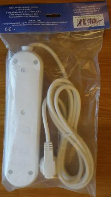 Foto do aviso oficial: ATC (on the packaging); ROMCAB (on the product) Ötös Védőérintkezős Elosztó (5-unit extension lead with safety — risco: Choque elétrico
