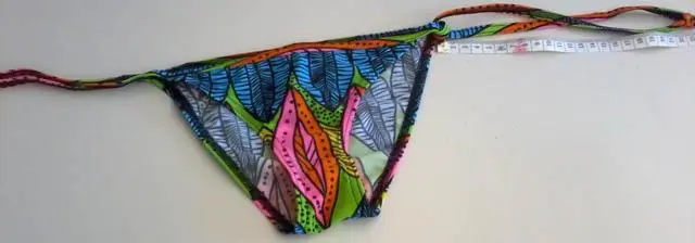 Foto do aviso oficial: Elinal Triangle Biquíni para meninas — risco: Ferimentos