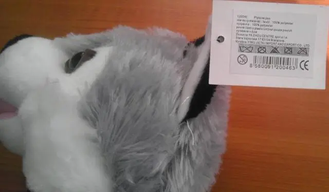 Foto aus der offiziellen Meldung: Jian wei Toys Plüschhund — Risiko: Ersticken