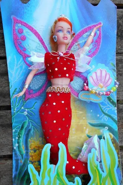 Photo de l’avis officiel: Sikaly Fashion Mermaid Poupée en plastique avec accessoires — risque: Risque chimique