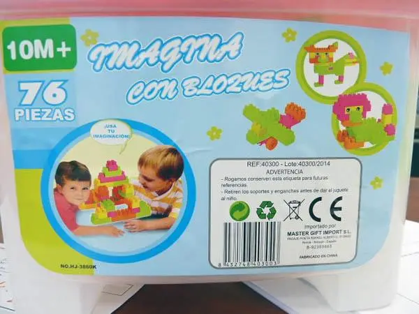Photo de l’avis officiel: Magma Imagina Con Bloques Blocs de construction de jouets — risque: Étouffement