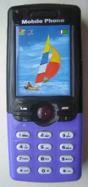 Foto do aviso oficial: Mobile Phone Brinquedo telemóvel — risco: Lesões auditivas