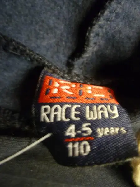 Foto do aviso oficial: RACE WAY Pijama infantil — risco: Ferimentos