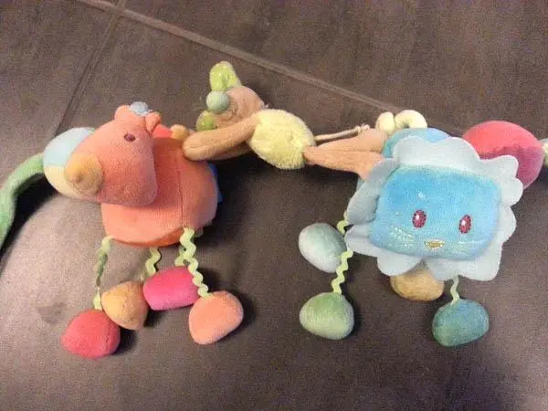 Foto do aviso oficial: KALOO Horse mobile Brinquedo macio — risco: Estrangulamento