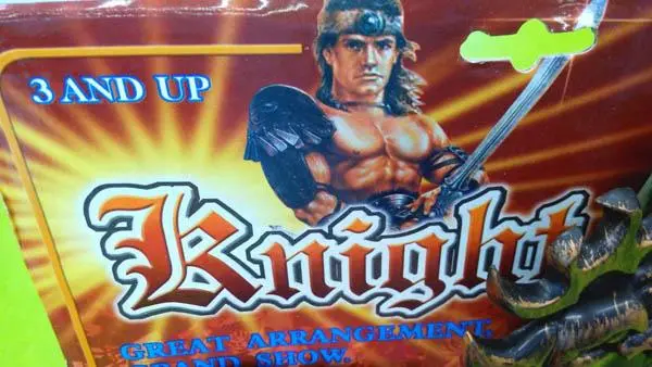 Foto dell’avviso ufficiale: Knight Giocattolo di plastica — rischio: Rischio chimico