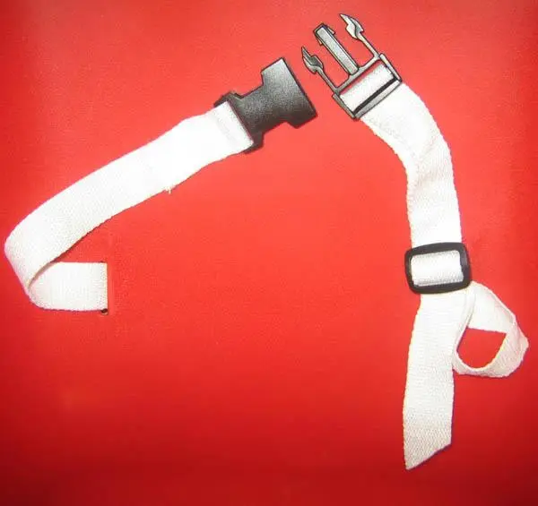 Photo from the official notice: Lux plastic swing — choking & injuries risk