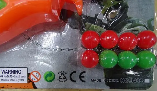 Photo from the official notice: Shooter Game toy gun set — choking risk