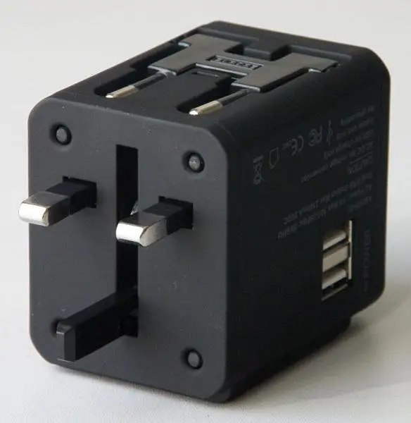 Photo de l’avis officiel: astrum UNIVERSAL TRAVEL ADAPTOR Adaptateur de prise de voyage — risque: Choc électrique