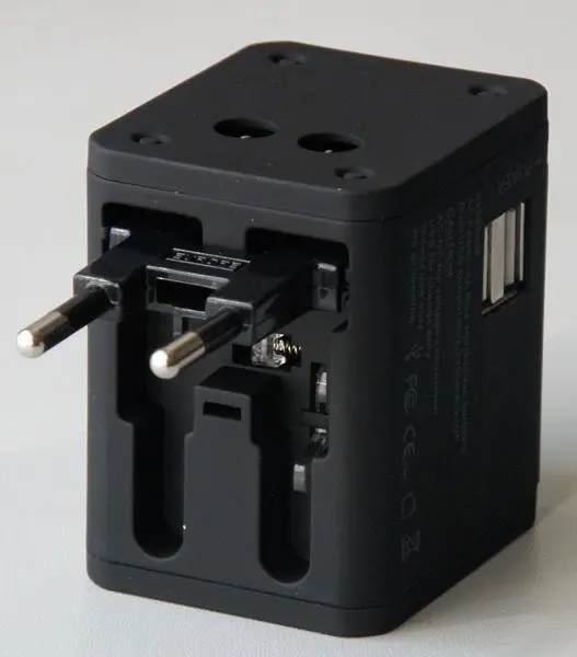 Photo de l’avis officiel: astrum UNIVERSAL TRAVEL ADAPTOR Adaptateur de prise de voyage — risque: Choc électrique