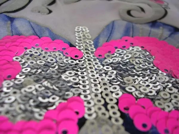 Photo de l’avis officiel: S&amp;D Fashion Kids lány felső T-shirt pour enfants — risque: Étouffement