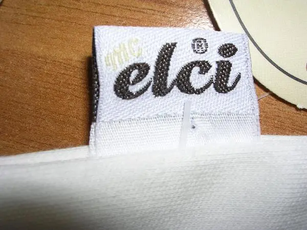 Foto aus der offiziellen Meldung: ELCI Baby Strampler Anzug — Risiko: Ersticken