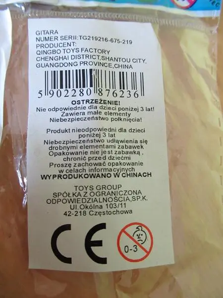 Foto dell’avviso ufficiale: Toys - Giatara Chitarra giocattolo in plastica — rischio: Rischio chimico & Strangolamento