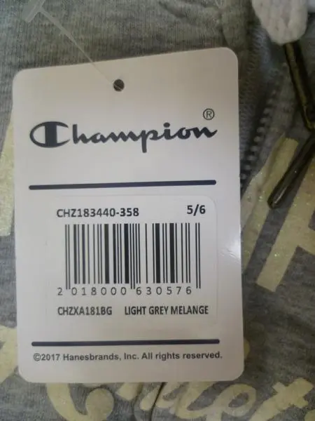 Foto do aviso oficial: Champion Conjuntos de roupas esportivas para crianças — risco: Estrangulamento