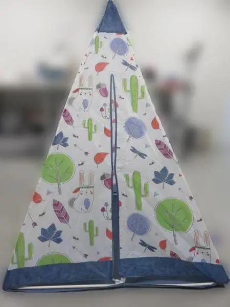 Photo from the official notice: Eureka Kids My Little Explorer play tent — choking risk