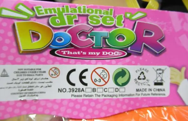 Photo de l’avis officiel: Fangle Doctor / Emulational dr set Set de jeu de docteur — risque: Risque chimique