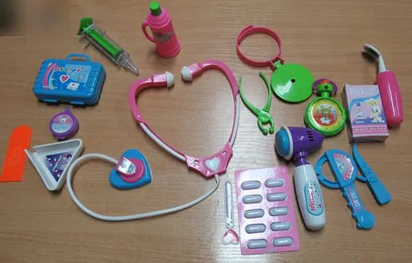 Photo de l’avis officiel: Fangle Doctor / Emulational dr set Set de jeu de docteur — risque: Risque chimique