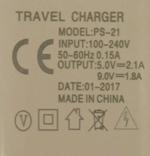 Photo de l’avis officiel: Powerstar Fast charger Chargeur USB — risque: Choc électrique