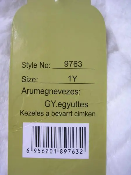 Foto do aviso oficial: F&amp;D GY.egyuettes Conjunto de roupas para crianças — risco: Engasgamento