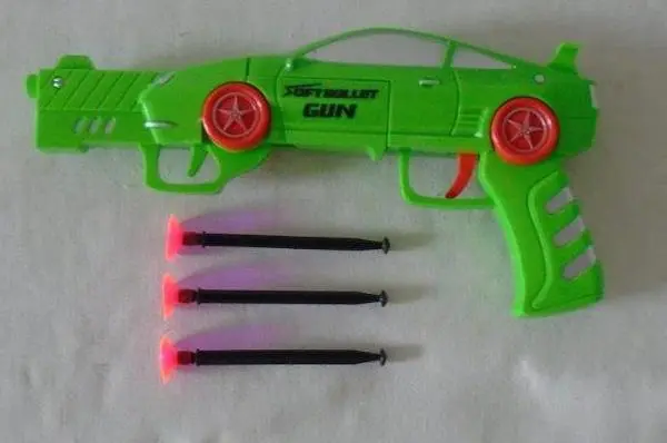 Foto aus der offiziellen Meldung: SOFT BULLET GUN Spielzeugpistole — Risiko: Ersticken