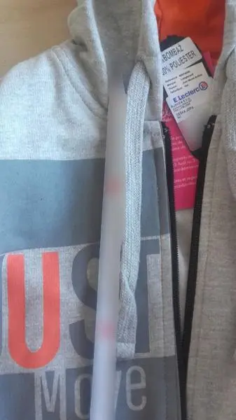 Photo from the official notice: LONGBOARD Deška jopa children’s sweatshirt — strangulation risk