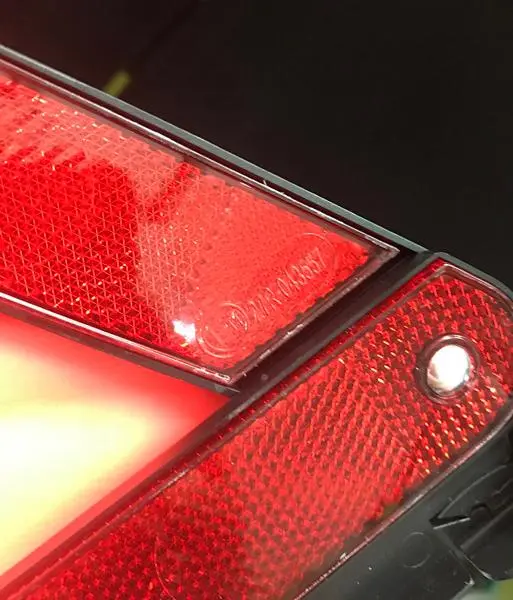 Foto aus der offiziellen Meldung: K Classic / DYNAMIC Warndreieck / Warning Triangle — Risiko: Verletzungen
