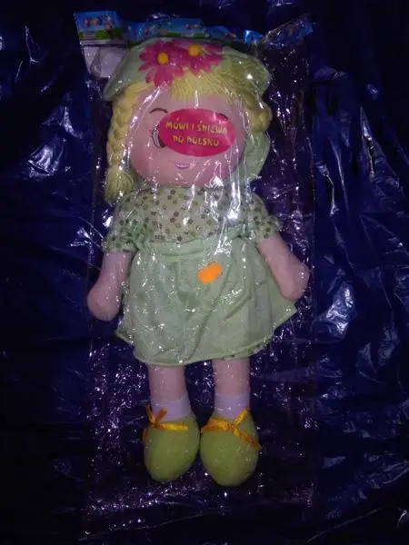 Photo from the official notice: Adar Lalka z dzwiekiem (PL) soft textile doll — choking & suffocation risk