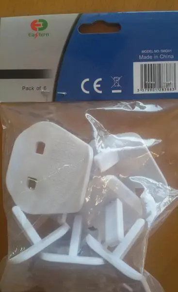 Foto aus der offiziellen Meldung: Eastern 13A Socket Cover Safety Plug Elektrische Steckerabdeckung — Risiko: Elektrischer Schlag