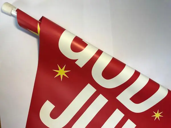 Photo de l’avis officiel: Drapeau en plastique — risque: Risque chimique