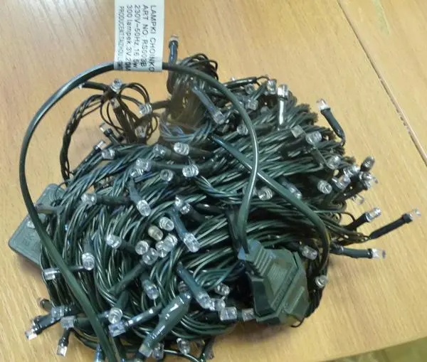 Photo de l’avis officiel: Dekoracje swiateczne Ozdoba swiateczna Chaîne d’éclairage — risque: Choc électrique