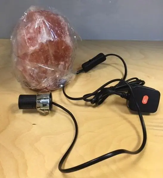 Foto do aviso oficial: Westlab Himalayan Salt Lamp Lâmpada de sal — risco: Choque elétrico