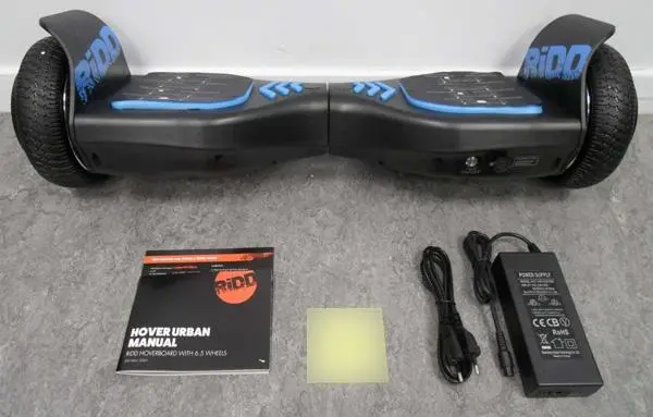 Foto aus der offiziellen Meldung: Scooter: RIDD Power charger: Shenzhen hyleton Hover Urban Selbstausgleichender Roller (Hoverboard) — Risiko: Verbrennungen & Feuer
