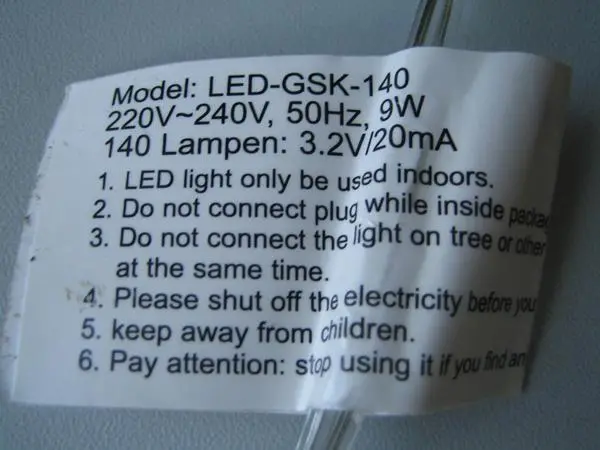 Photo de l’avis officiel: LED 140 BOMBILLAS Chaîne d’éclairage — risque: Choc électrique