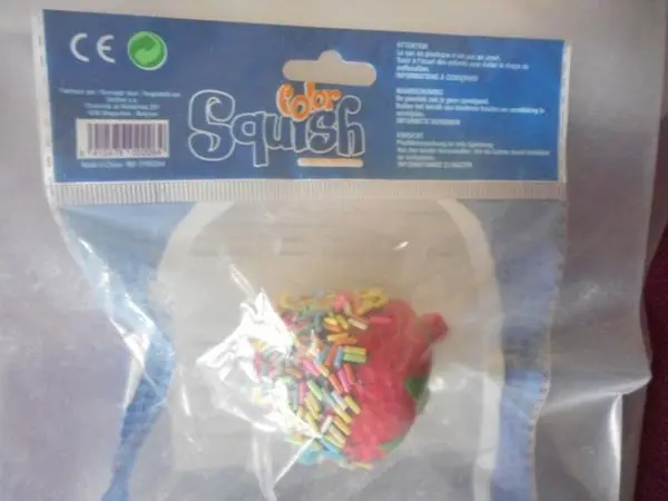 Photo de l’avis officiel: Color Squish Jouet pressable — risque: Étouffement