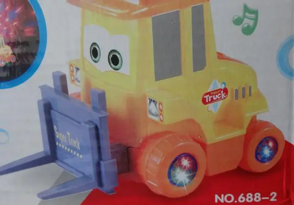 Foto uit de officiële melding: Forklift Truck Plastic speelgoed auto — risico: Milieu
