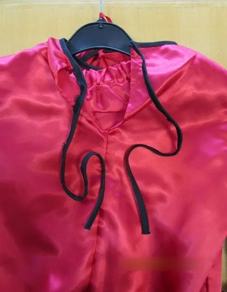 Foto dell’avviso ufficiale: Fun Fashion Ninja (red) Costume da sposa per bambini — rischio: Lesioni & Strangolamento
