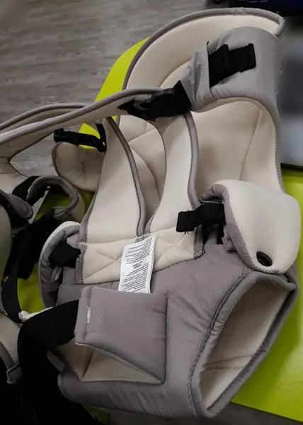 Photo from the official notice: Free ON Baby Carrier Travel Baby 3 in 1 — injuries risk