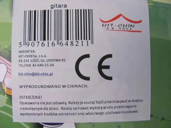 Foto aus der offiziellen Meldung: Ya Ya Toys Guitar Music Spielzeuggitarre — Risiko: Strangulierung