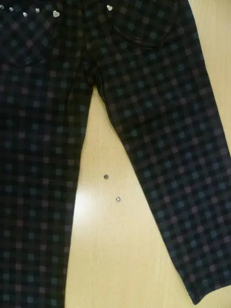 Foto aus der offiziellen Meldung: Suns Kinderhose — Risiko: Ersticken (A12/0720/19)