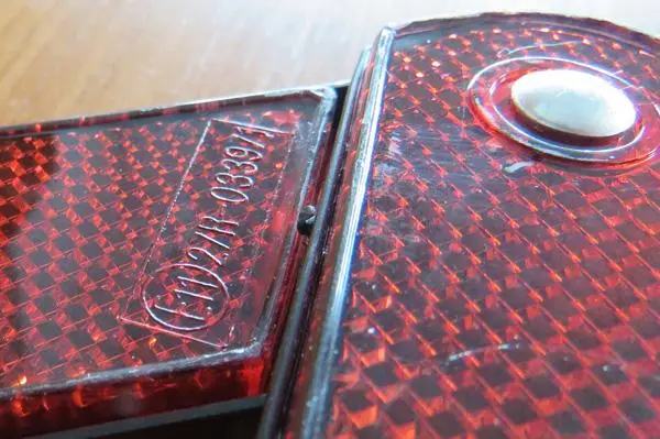 Photo de l’avis officiel: Compass / JM Výstražný trojúhelník Triangle d’avertissement — risque: Blessures