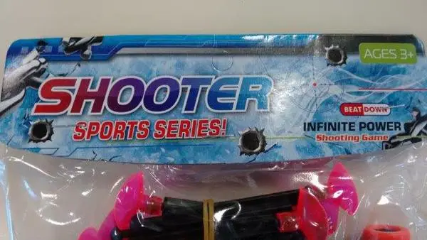 Foto uit de officiële melding: Beat Down Shooter - Infinity power Shooting Game Speelgoed pistool set — risico: Verstikking door inslikken