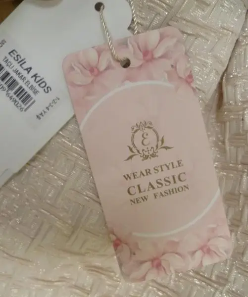Photo de l’avis officiel: Esila Robe d’enfant — risque: Étouffement