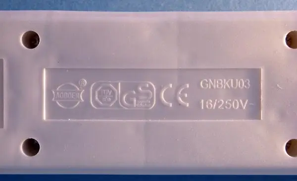 Foto del aviso oficial: AOBOER (on the product) Tischsteckdose / Asztali elosztó Cable de extensión de la red — riesgo: Choque eléctrico