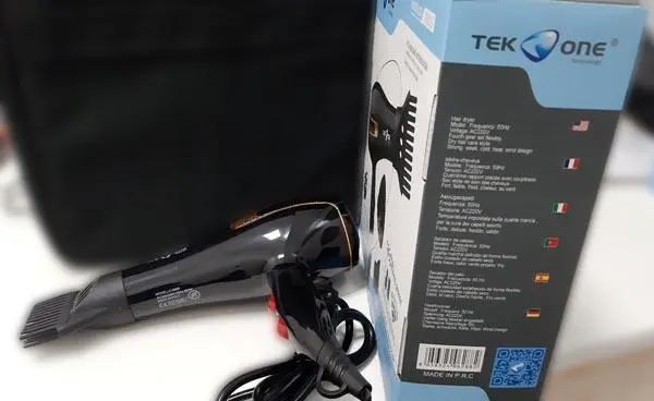 Foto dell’avviso ufficiale: Tek One Asciugacapelli professionale — rischio: Incendio